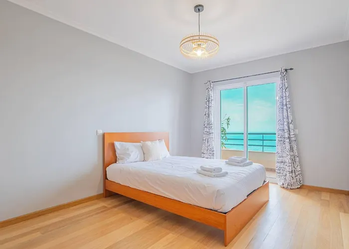 Ocean View In Canico De Baixo * Funchal (Madeira)