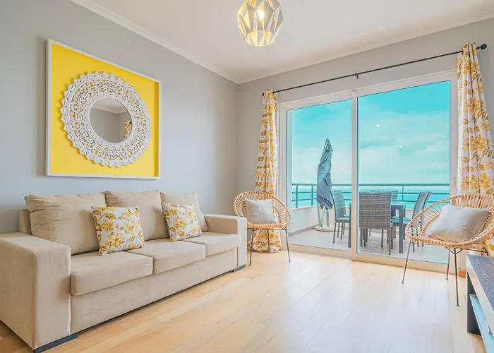 Ocean View In Canico De Baixo * Funchal (Madeira)